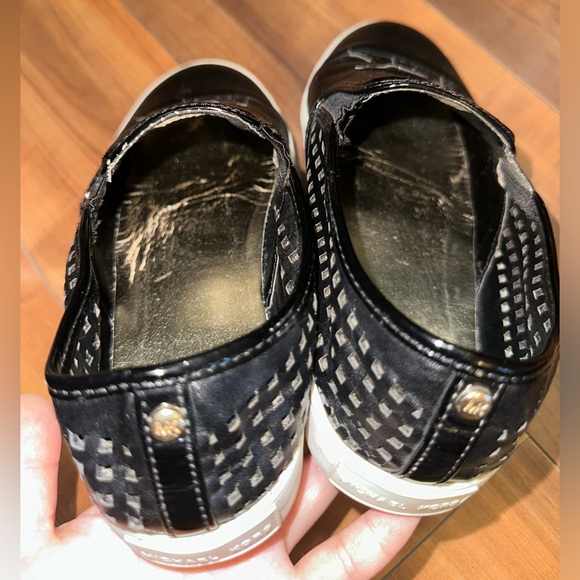Michael Kors - Sadie Girls Leather Slip Ons - Black Size 4 (Can Fit Women’s 6) - Picture 9 of 11